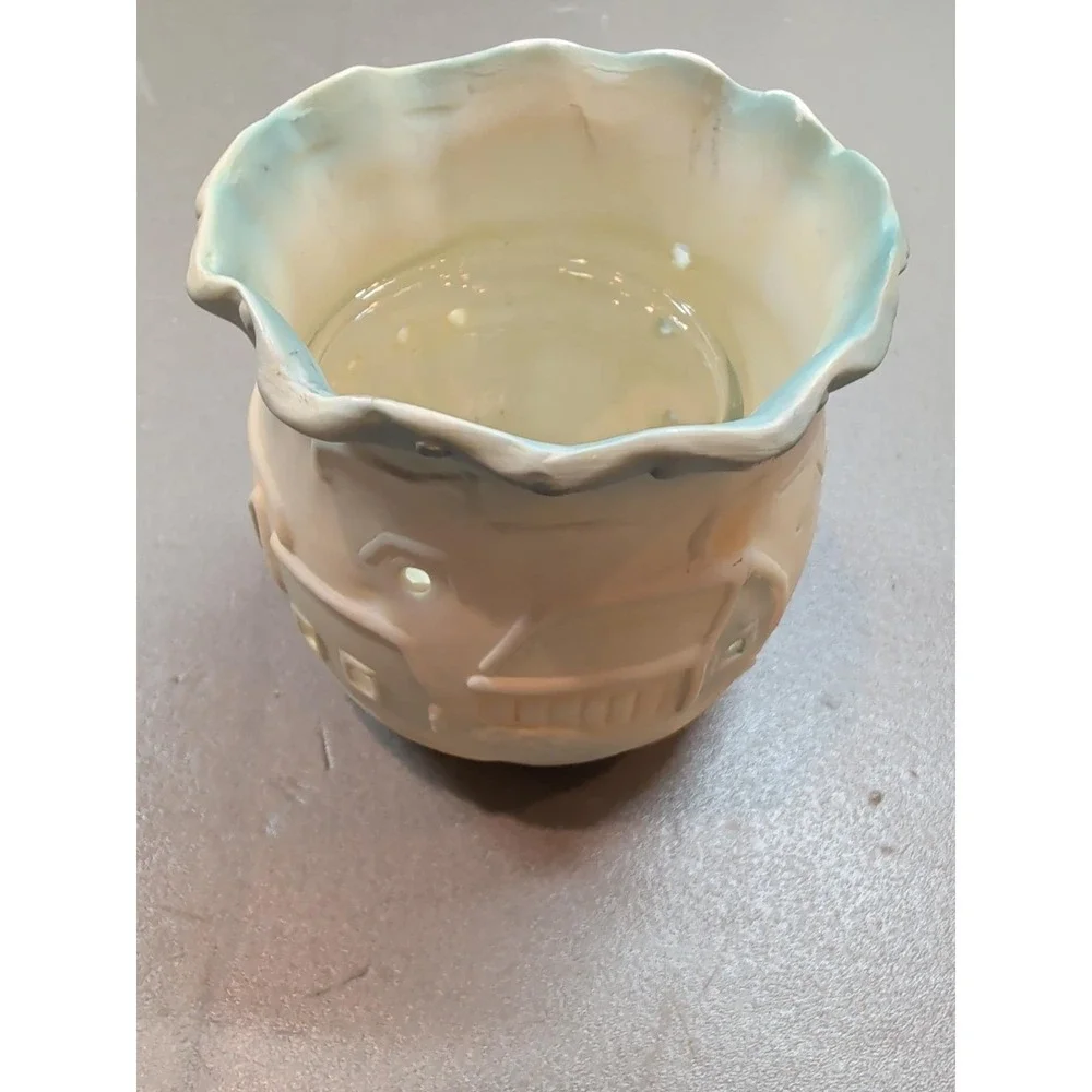 Vintage Style Ceramic Village Tealight Holder Scalloped Blue Rim Glass Insert 4